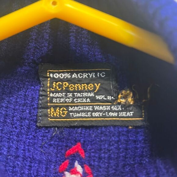 Vintage JCPenney pullover Sweater - Picture 2 of 5